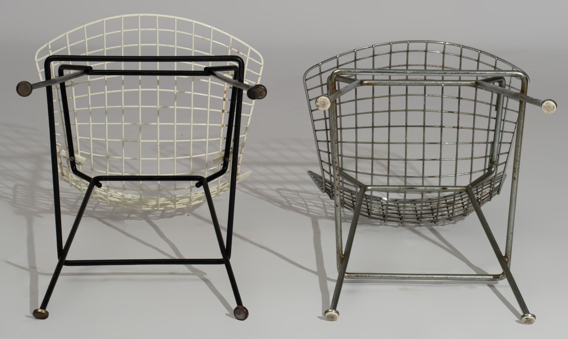 Two Bertoia barstools, designed by Harry Bertoia for Knoll International, H 107 - 109 - W 54 cm - Image 8 of 13
