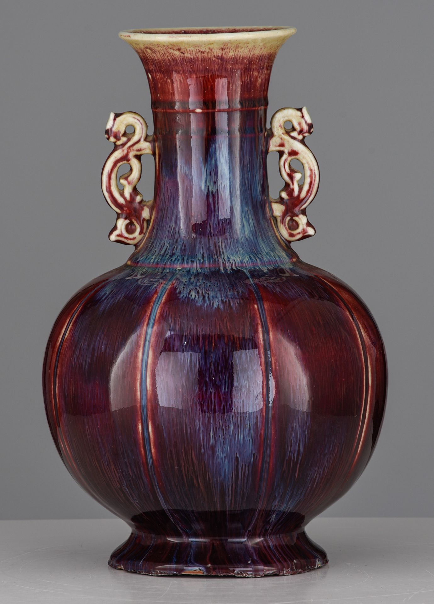 A Chinese flambe-glazed bottle vase, paired with archaistic dragon handles, H 35 cm - Image 4 of 7