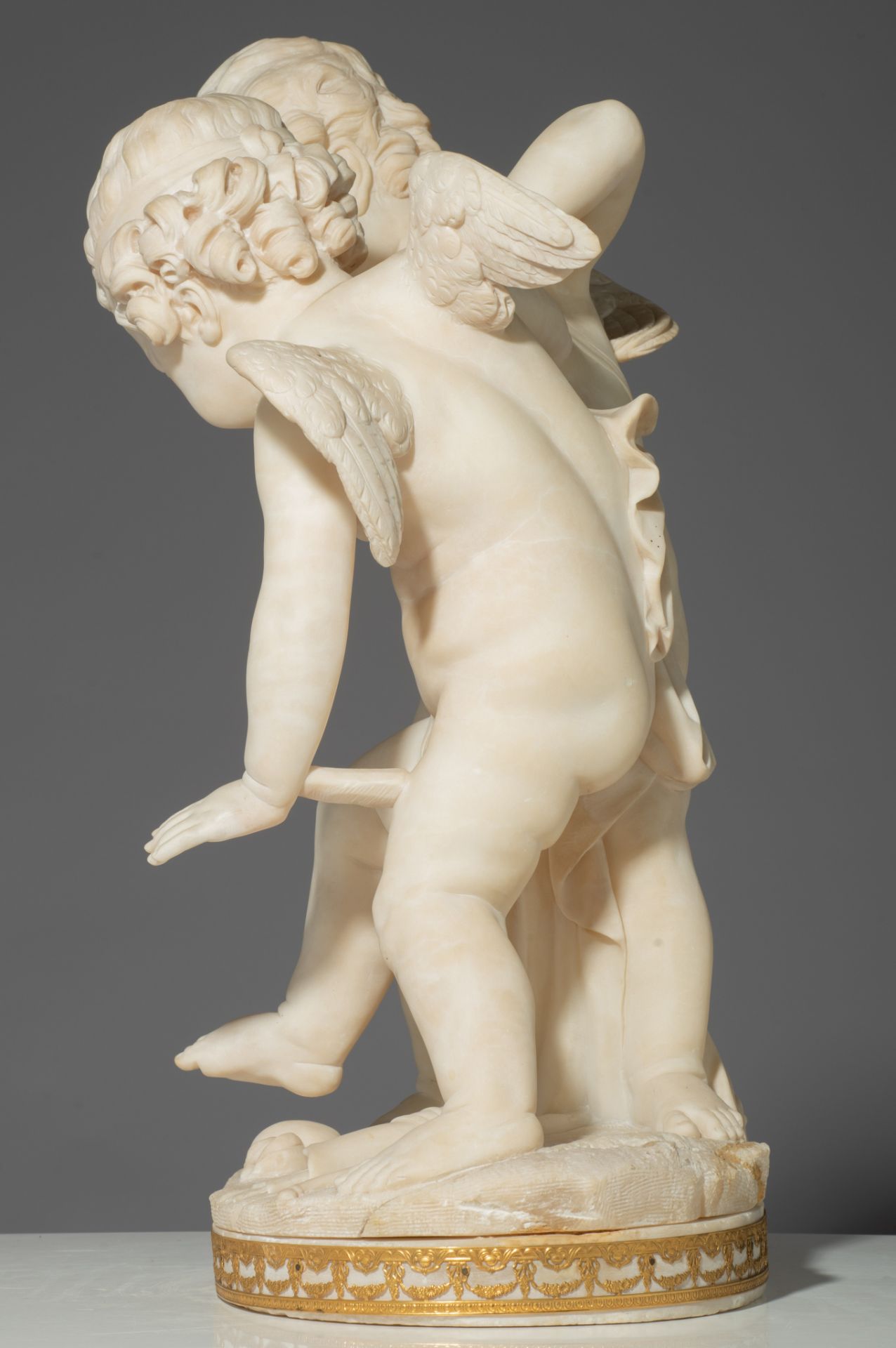After Etienne Maurice Falconet (1716-1791), 'Bataille d'Amour', Carrara marble, H 70 - W 48 cm - Image 7 of 10
