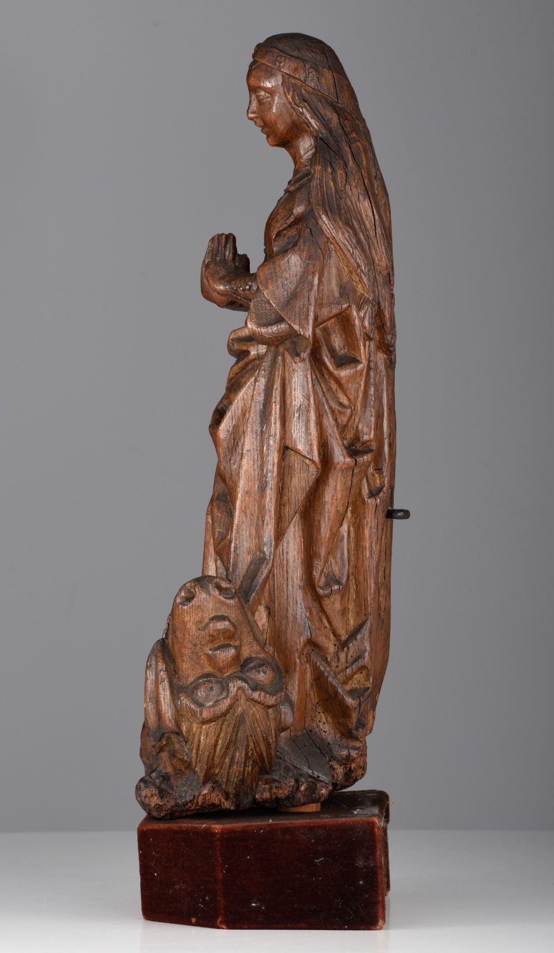 A fine oak sculpture of Saint Margaret and the dragon, 16thC, the Southern Netherlands, H 61 cm - Image 4 of 9