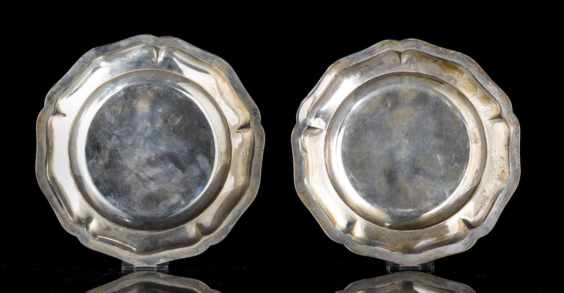 Two silver platters and four salts, Delheid Freres - Belgium, H 4,5 - dia 20 cm, weight: ca 757 g - Image 8 of 25