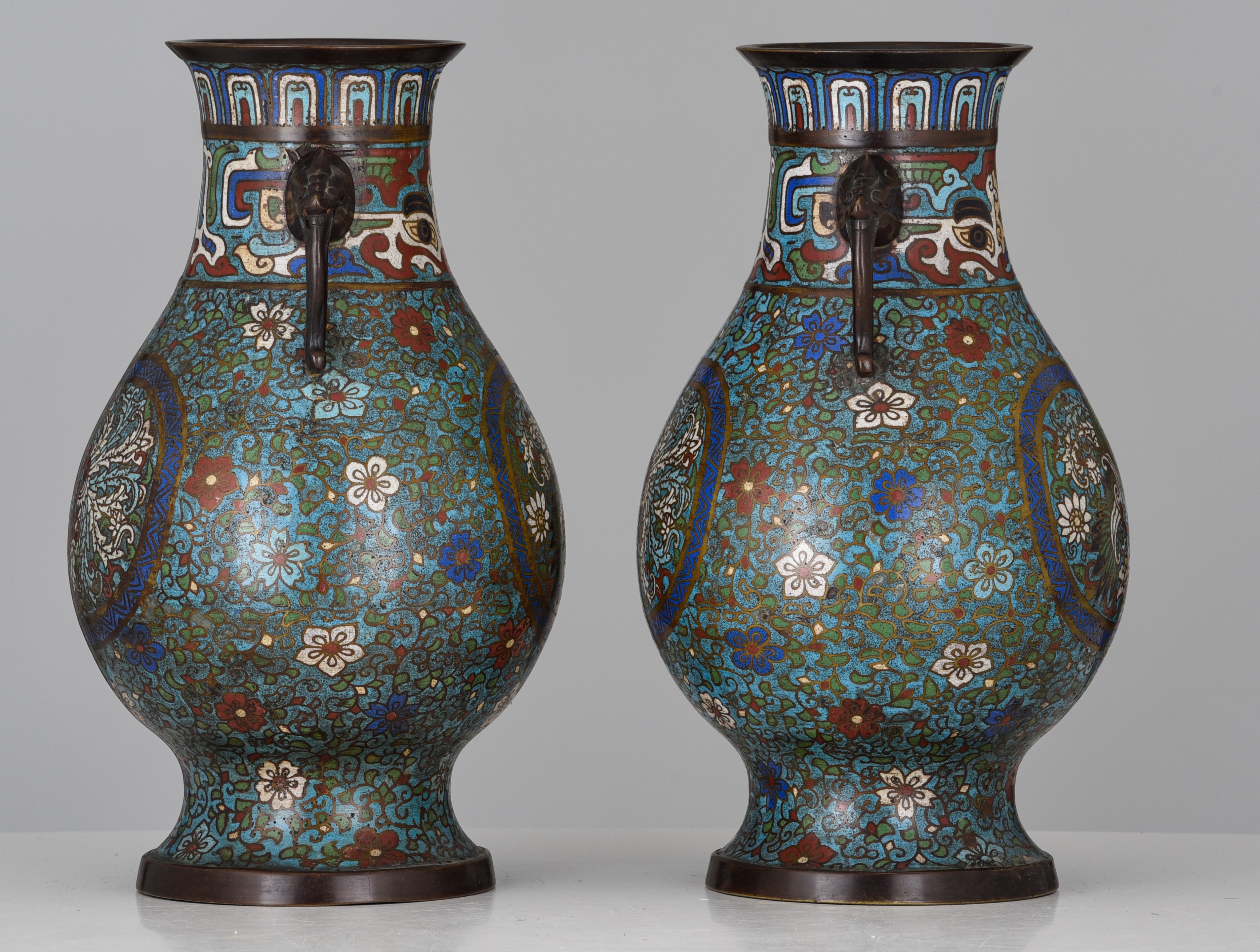 A pair of Japanese champleve bronze vases, 19thC/20thC, H 36 cm - Image 5 of 7