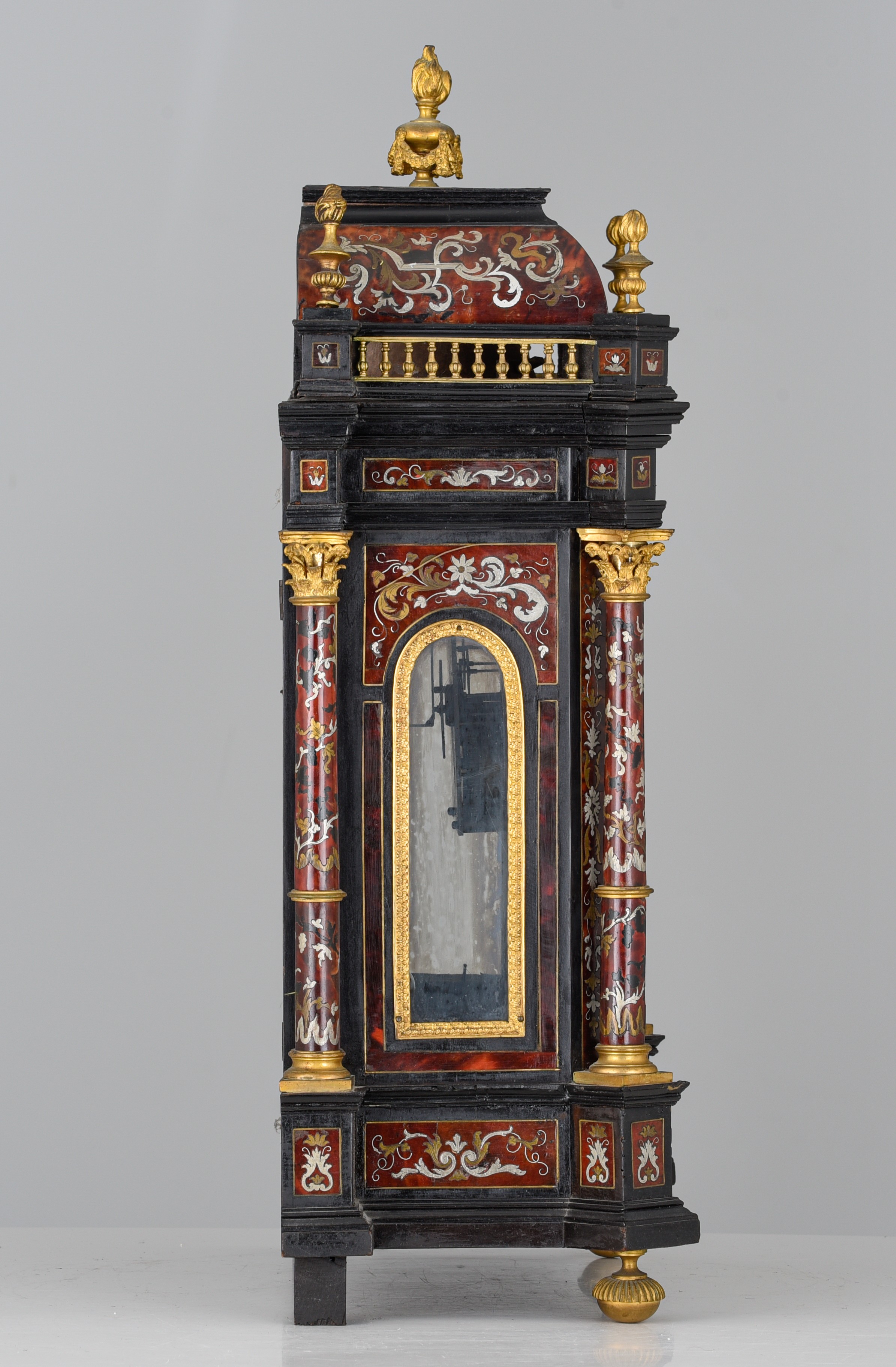 A Louis XIV-style Boulle marquetery 'Pendule Religieuse', signed 'P. Margotin, a Paris', 19thC, H 60 - Image 5 of 8