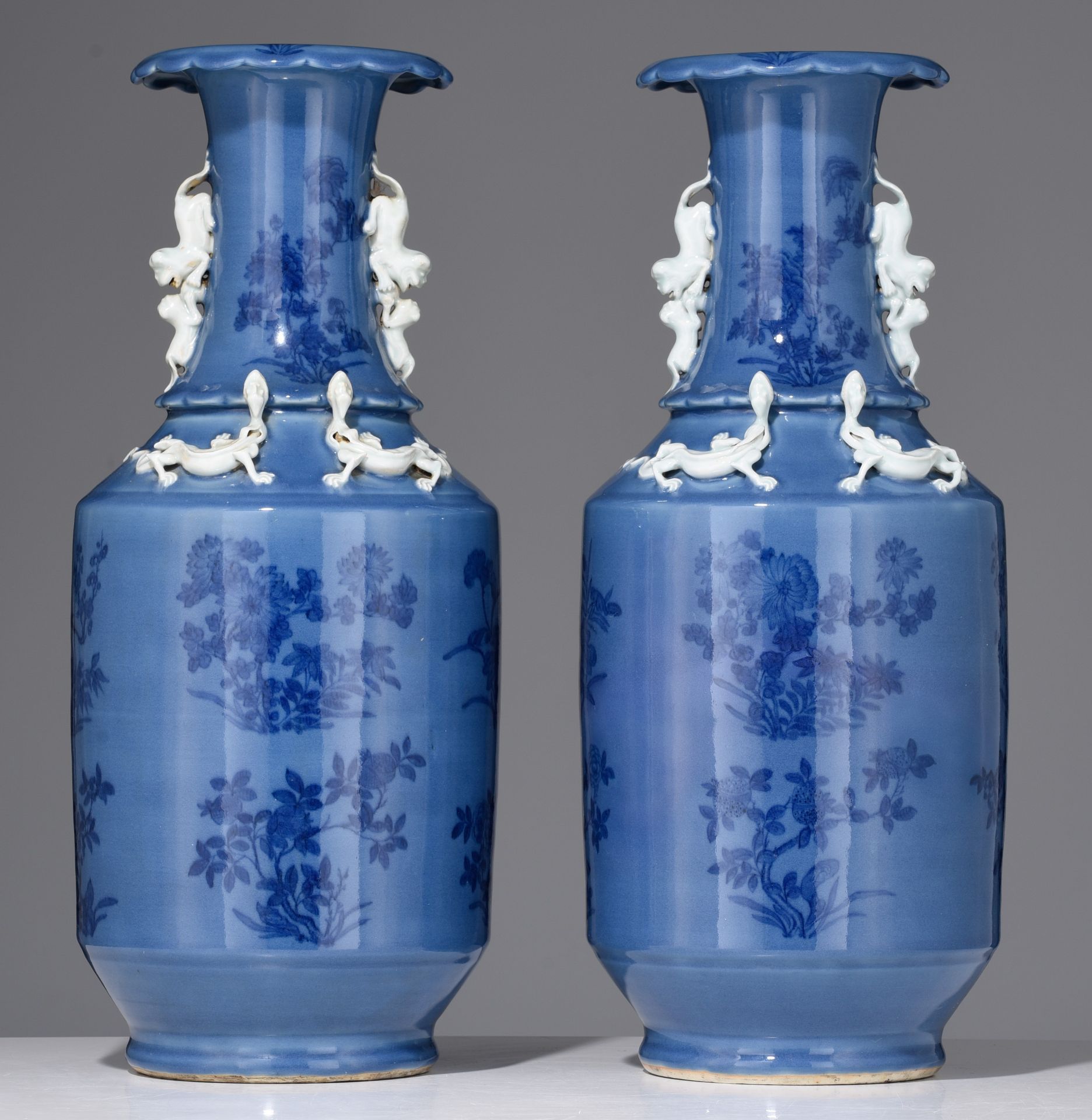 A fine pair of Chinese underglaze blue on blue ground vases, paired with handles, 19thC, H 61 cm - Bild 2 aus 7