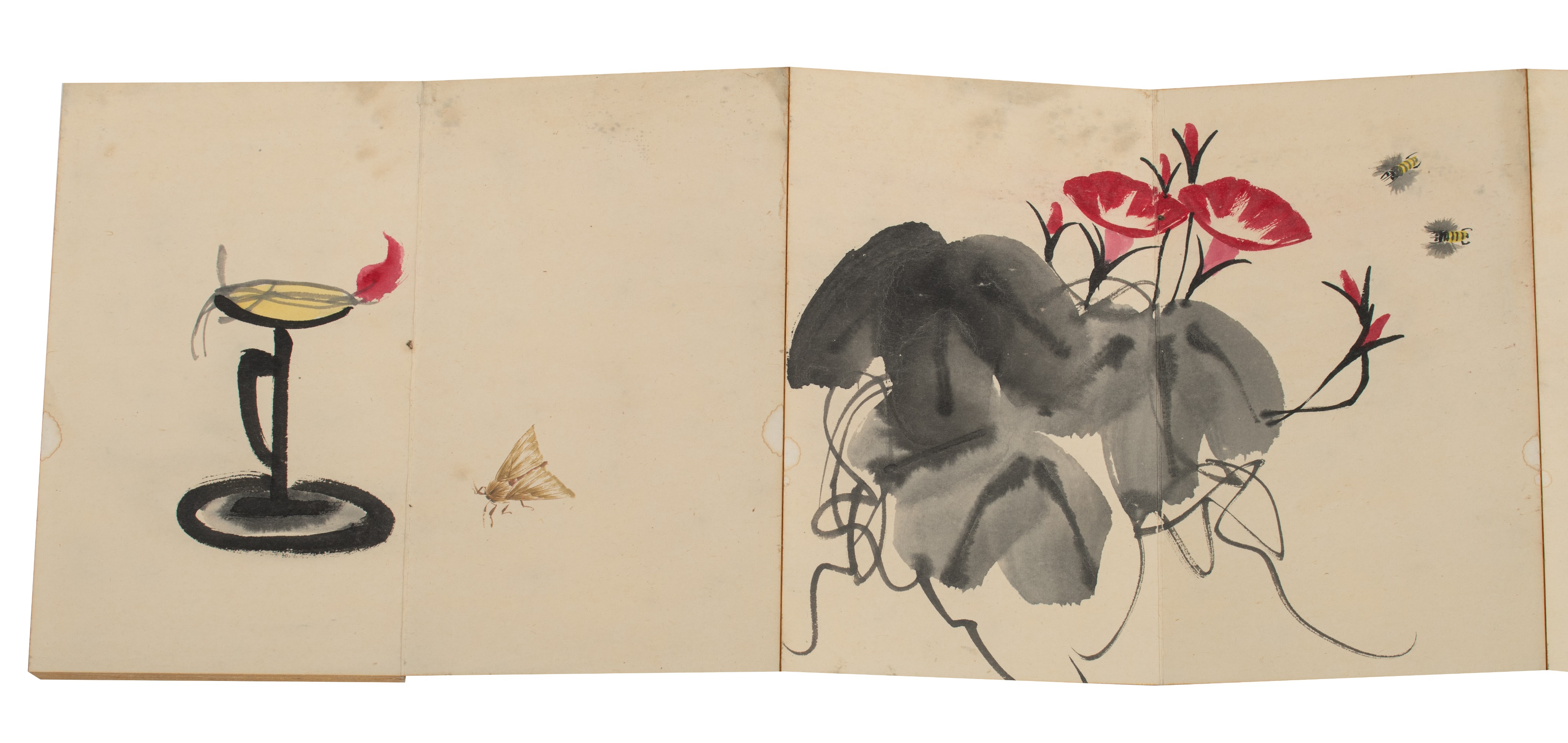 An album of Chinese ink and colour on paper after Qi Baishi, in the form of an accordion booklet, 16 - Bild 14 aus 18