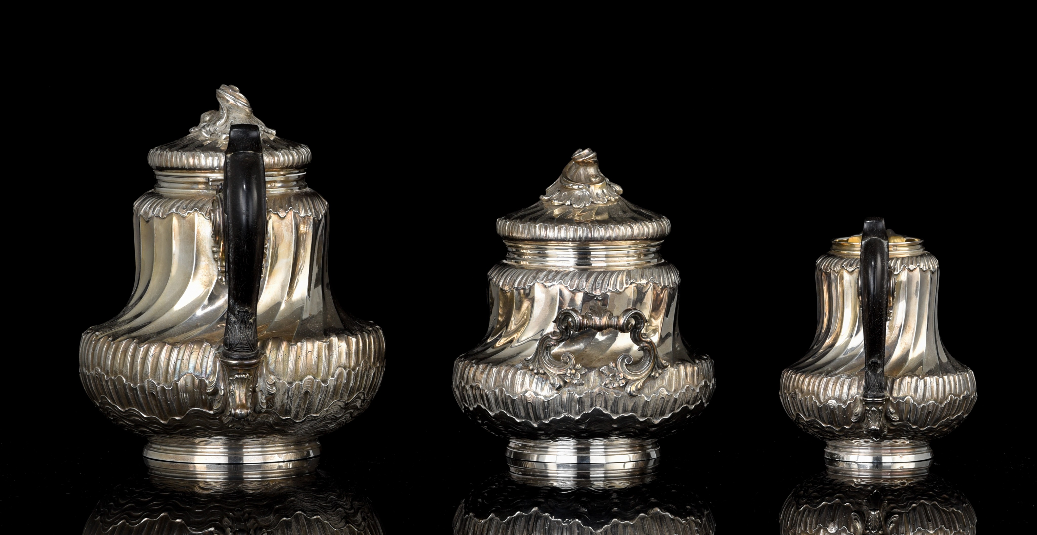 A Rococo Revival three-part silver coffee set with a matching tray, total weight: ca 3848 g - Image 3 of 18