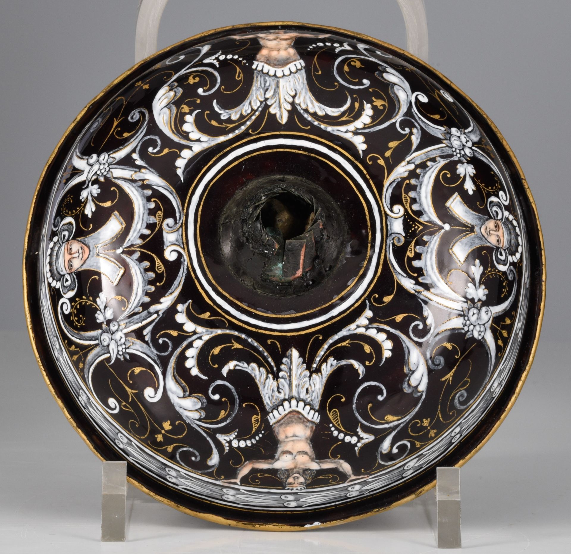 A Limoges enamel tazza with cover, depicting Diana, presumably 16thC, H 29 cm - Image 8 of 18