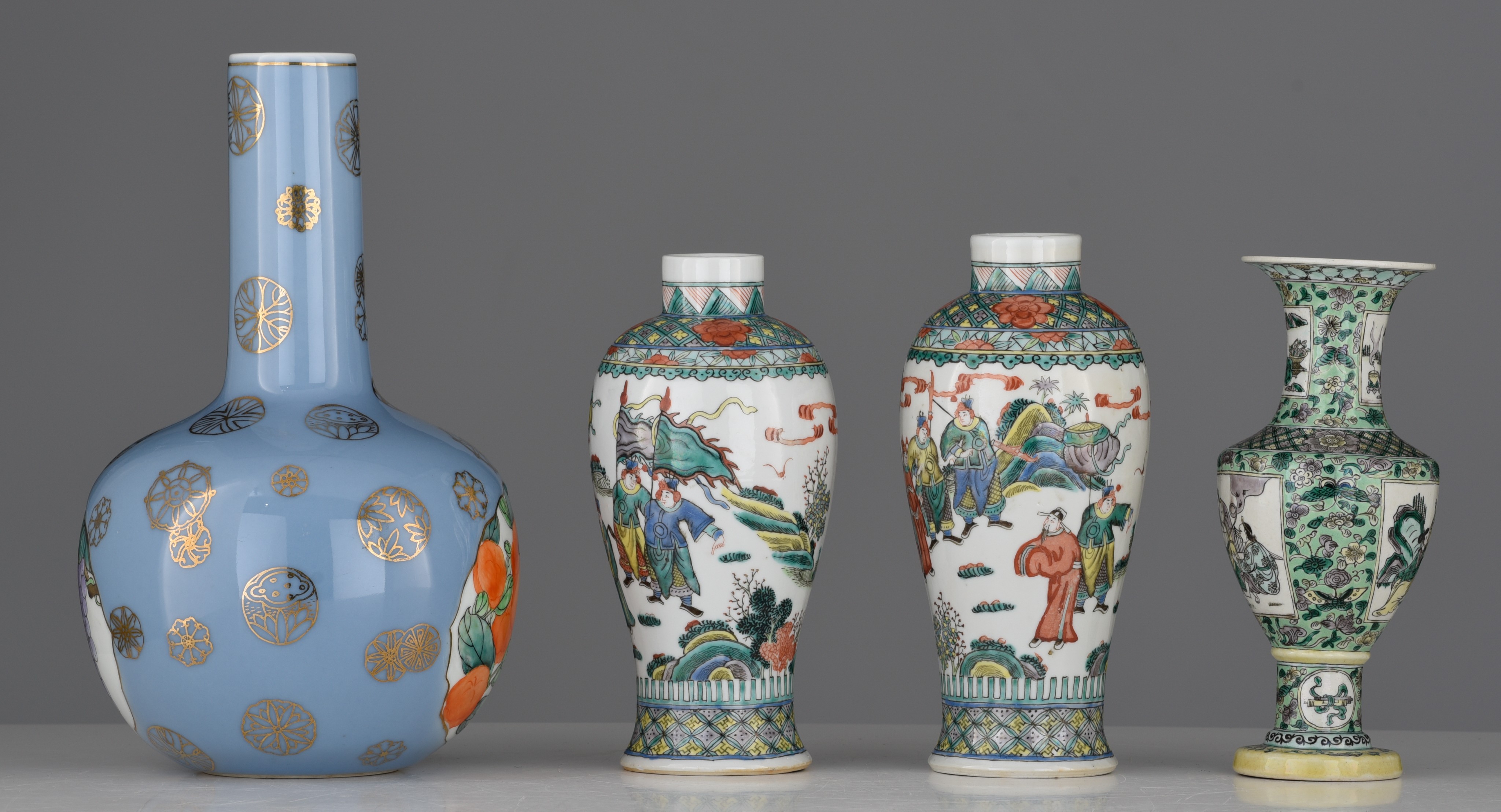 A collection of two Chinese famille verte vases and a famille rose bottle vase, Republic period/19th - Image 3 of 7