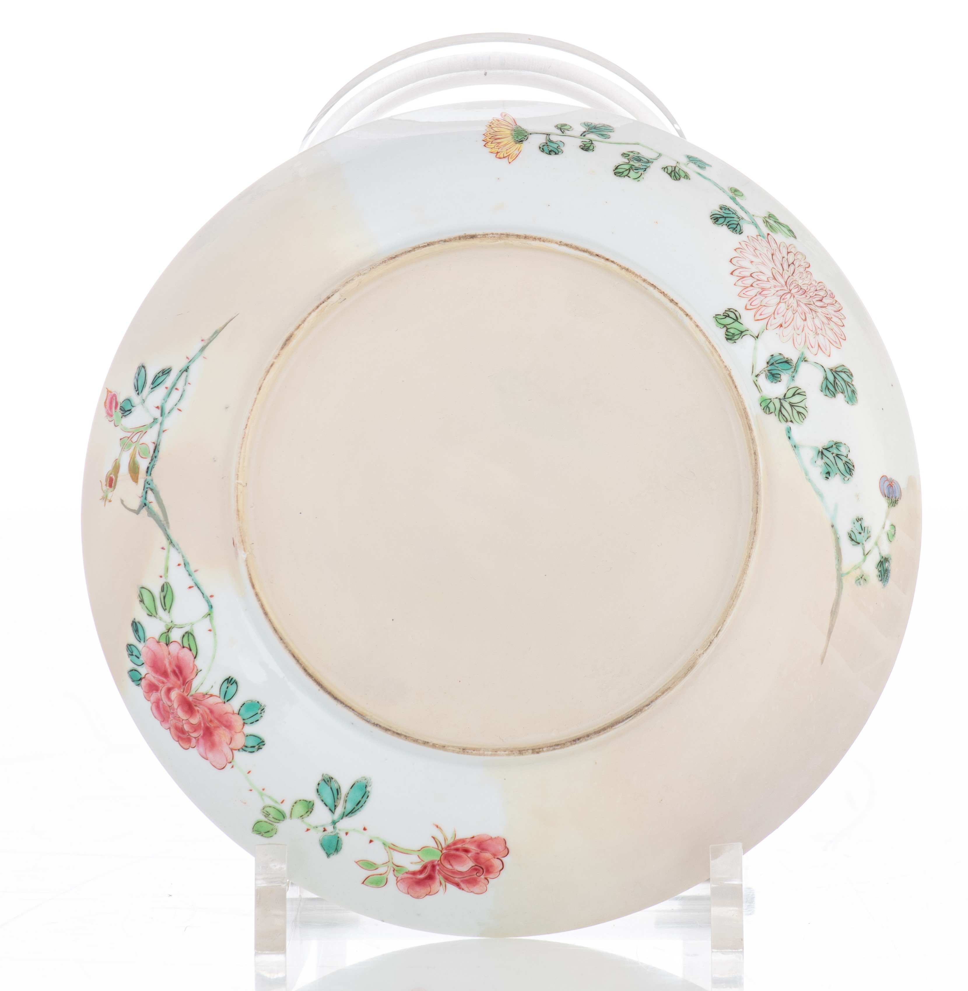 Two Chinese falangcai dishes, Yongzheng, dia. 22 cm - and a collection of four famille rose dishes, - Image 11 of 19