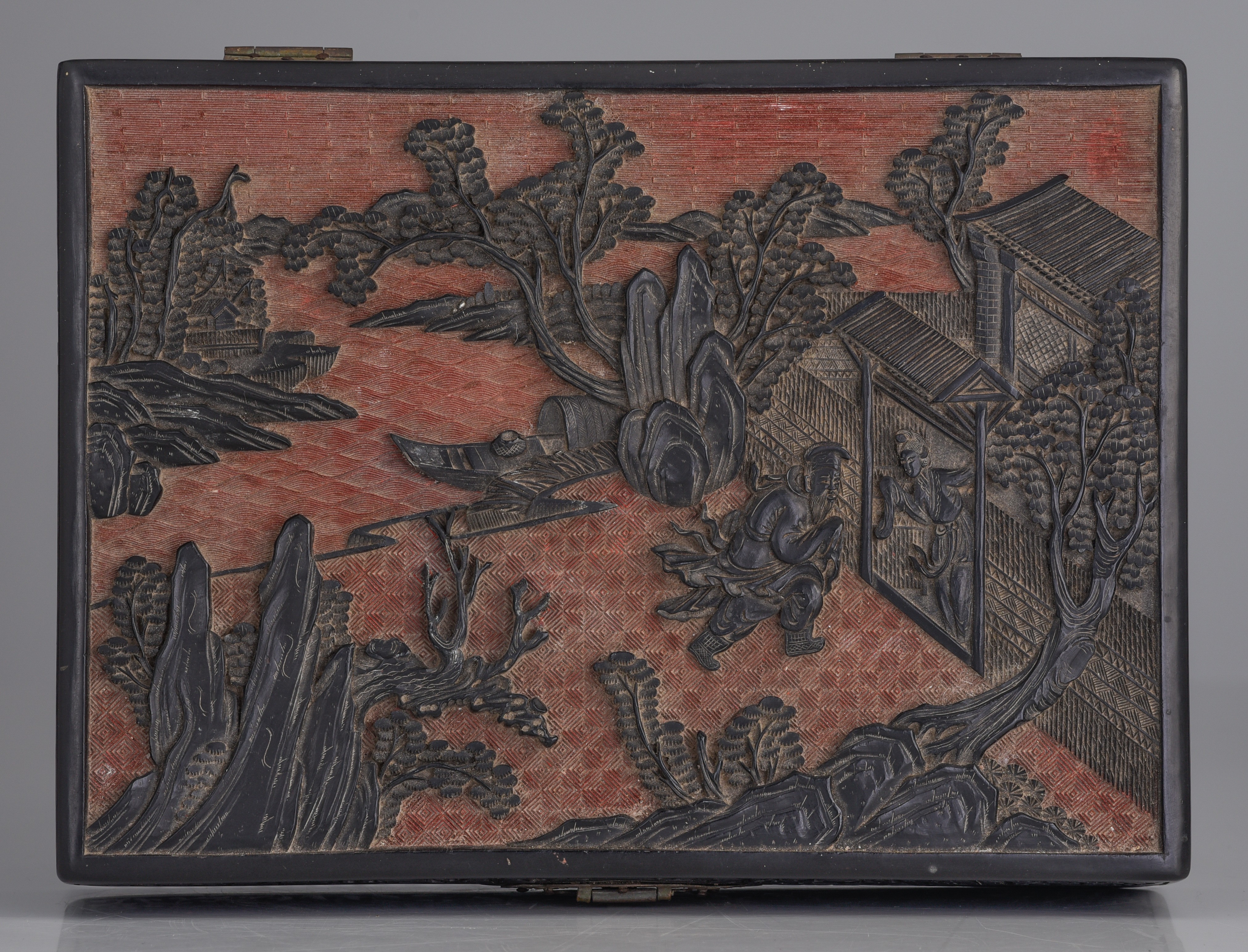 A Chinese carved lacquered jewellery box, late Qing/Republic period, H 9 - 28 x 20 cm - Image 6 of 9