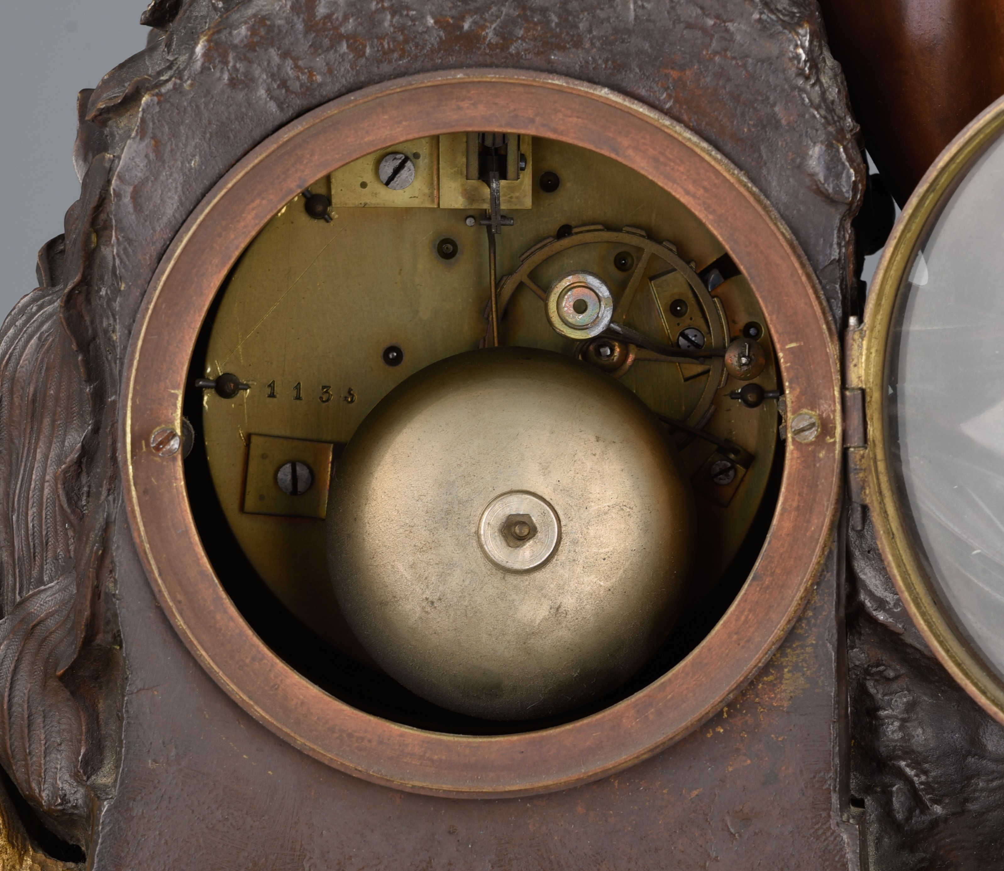 A marble and bronze mantle clock, the dial signed 'Wilgot, a Bruxelles', late 1900, H 39 - W 65 cm - Image 6 of 7