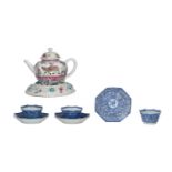 A collection of Chinese export porcelain ware, Yongzheng period, Teapot H 11,5 - W 16 cm