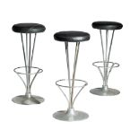 A set of three barstools by Piet Hein for Fritz Hansen, ca. 1979, H 80 - dia 35 cm