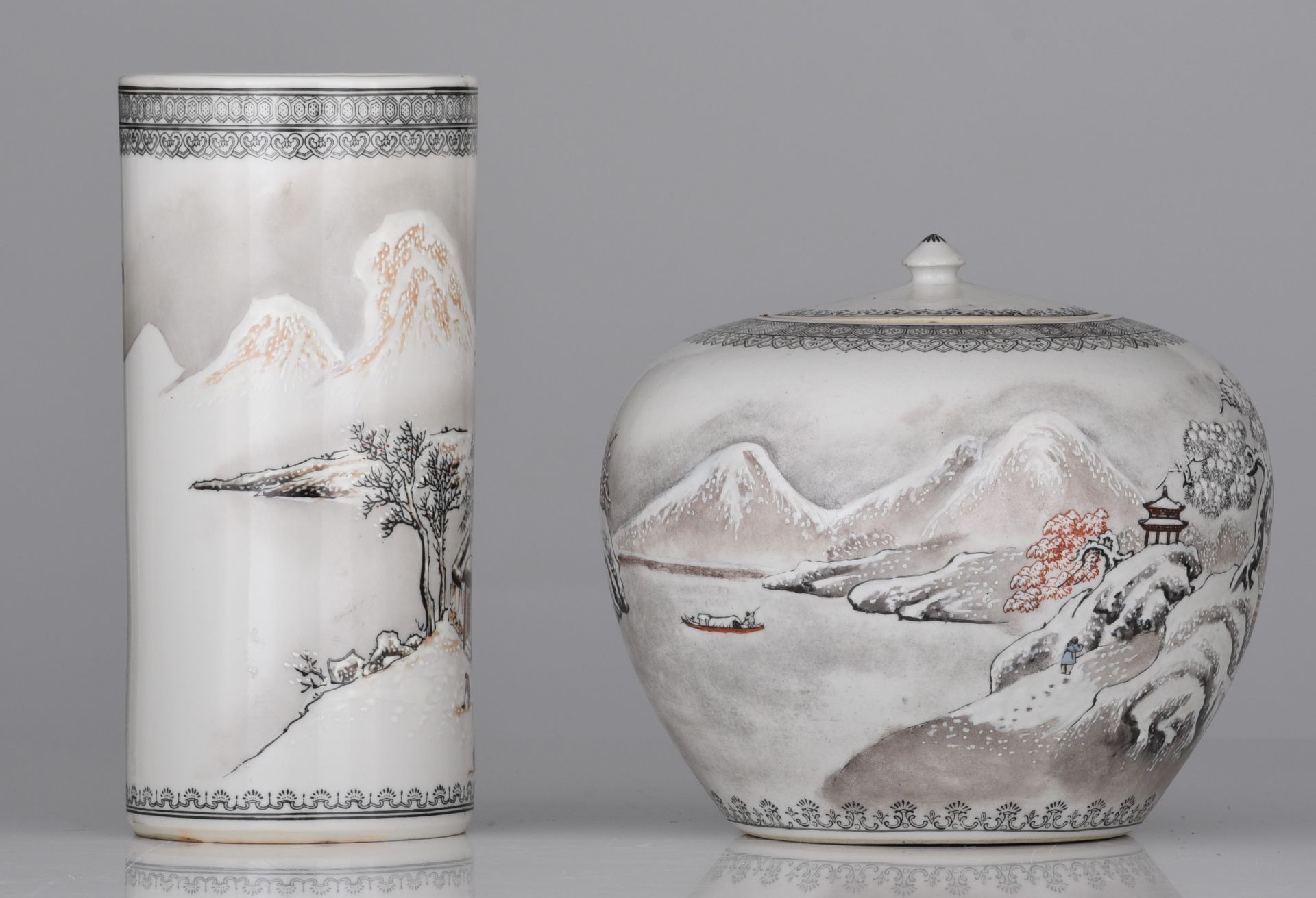 A Chinese Canton grisaille and enamelled 'Winter Landscape' cylindrical vase and ginger jar, 20thC, - Image 5 of 26