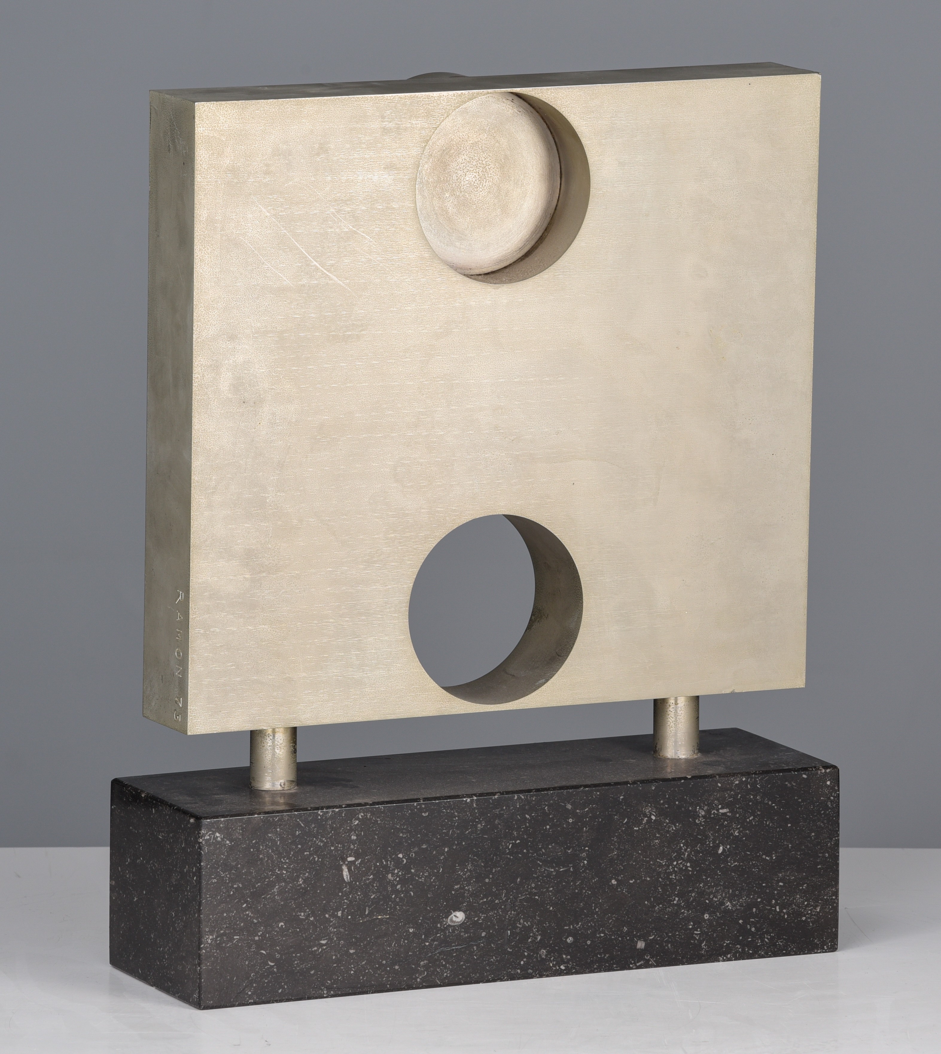 Renaat Ramon (1936), untitled metal sculpture, 1973, mounted on a Belgian blue stone base, H 38 (tot - Image 3 of 11