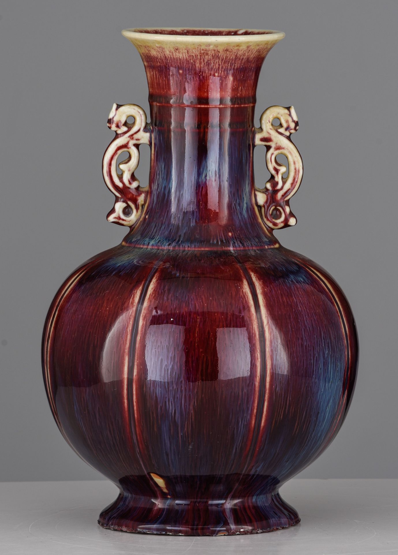 A Chinese flambe-glazed bottle vase, paired with archaistic dragon handles, H 35 cm - Image 2 of 7