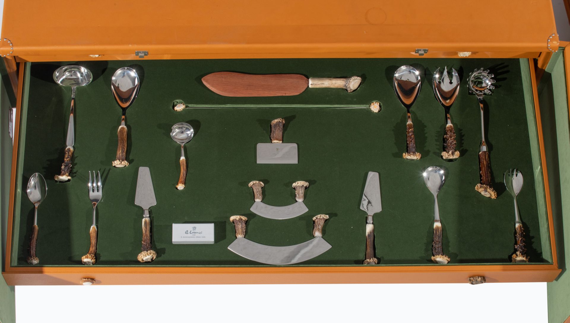 An exceptional deer antler flatware set by Lorenzi Milano, presented in two orange leather cases, H - Image 11 of 13