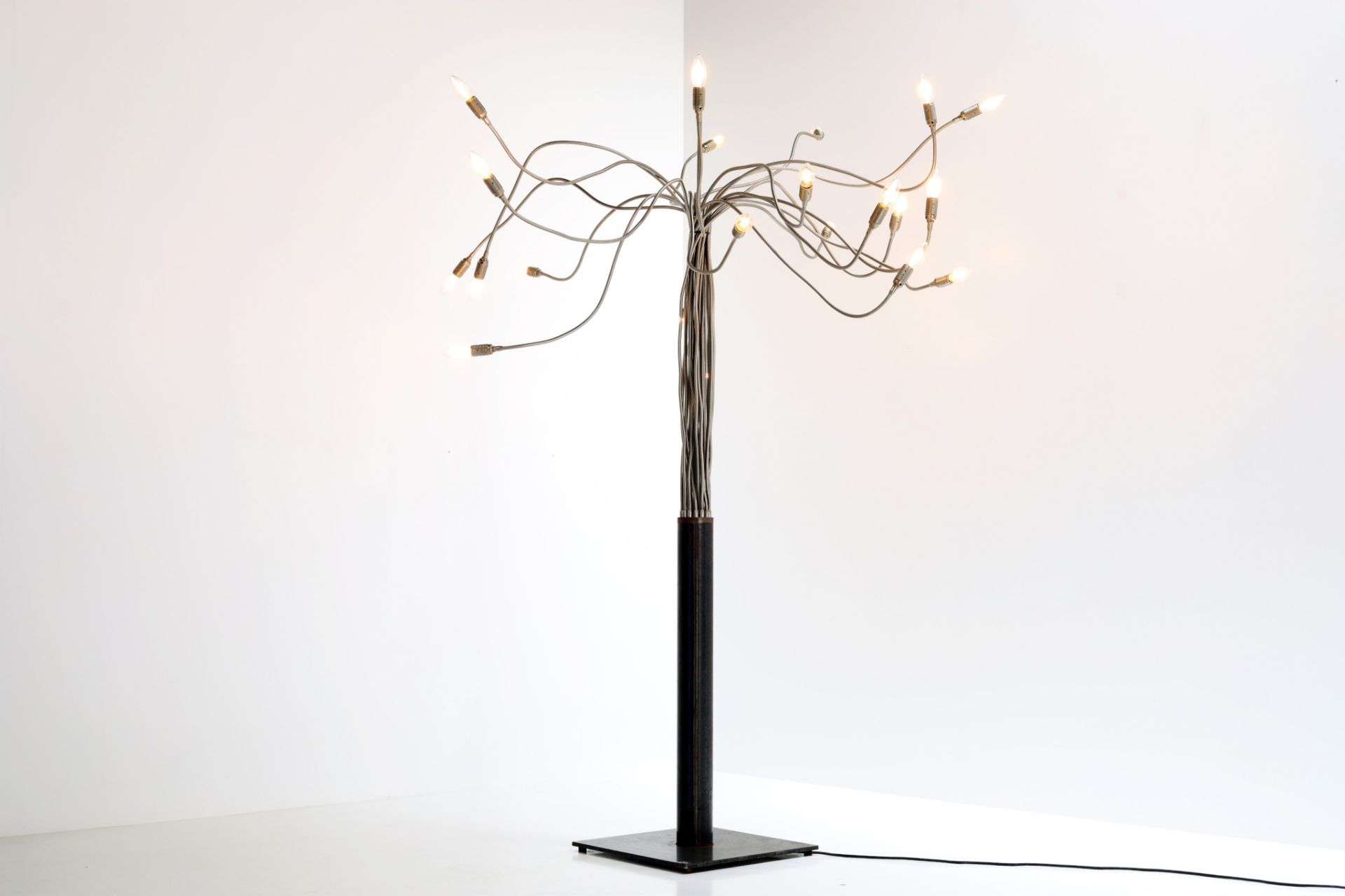 An Italian design floor lamp by Enzo Catellani for Catellani & Smith, the 80s, H 192 cm - Image 2 of 9