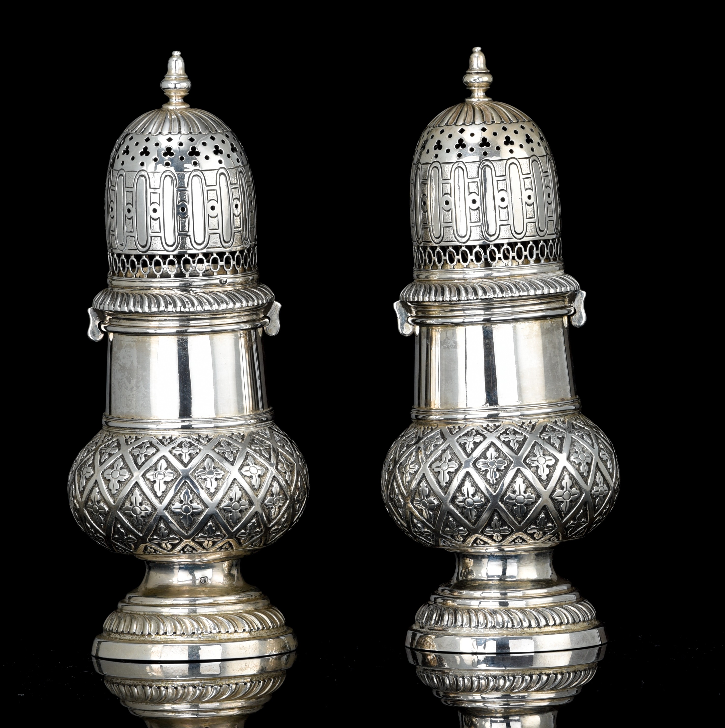 An imposing pair of silver casters, H 20,5 cm, ca 673 g - Image 3 of 13