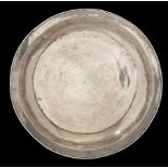 A silver plate, with inscription, 17th/18thC, H 4,2 - dia 34 - total weight: 870 g