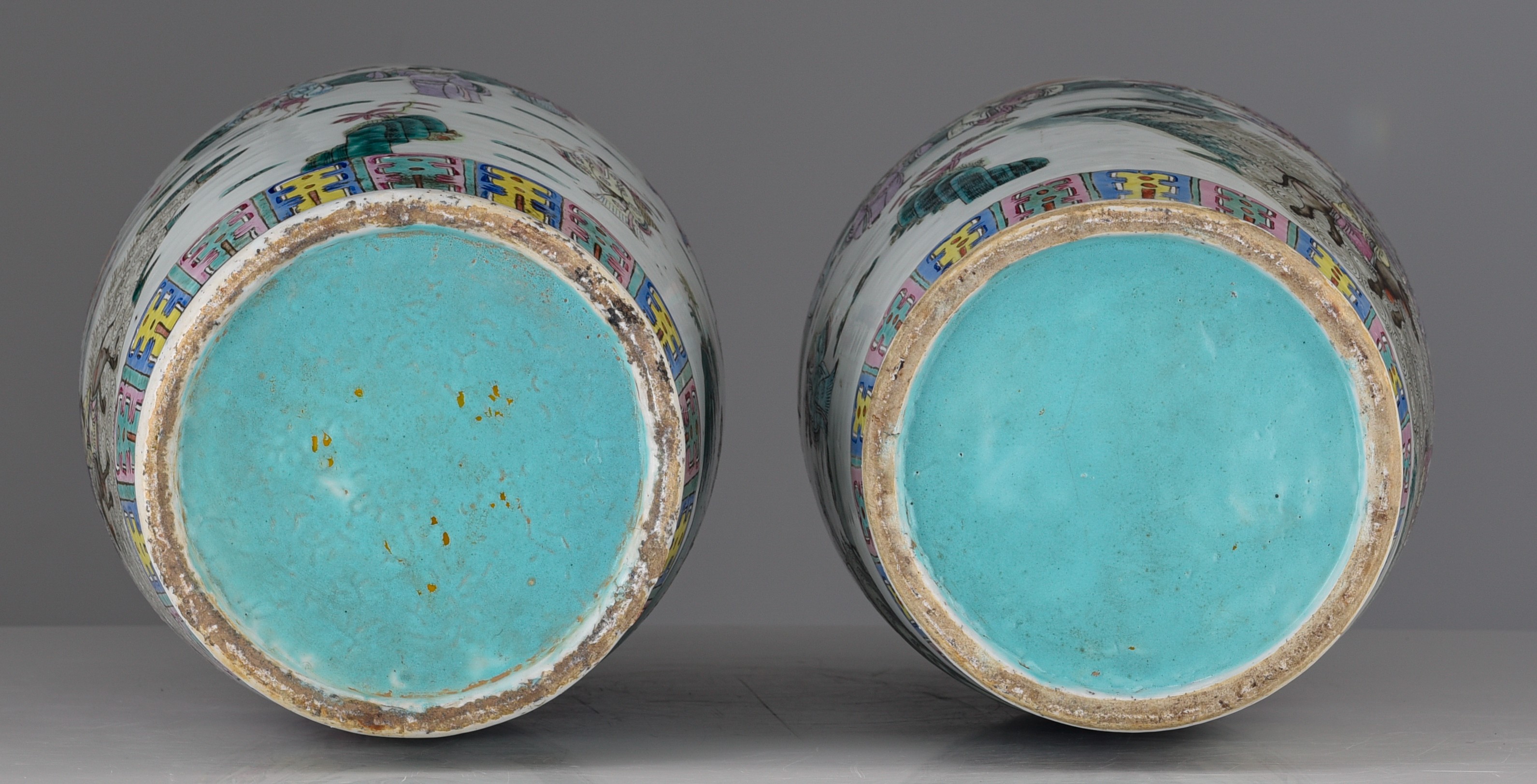 A pair of Chinese famille rose 'Immortals' vases, 19thC, H 58 cm - Image 7 of 7