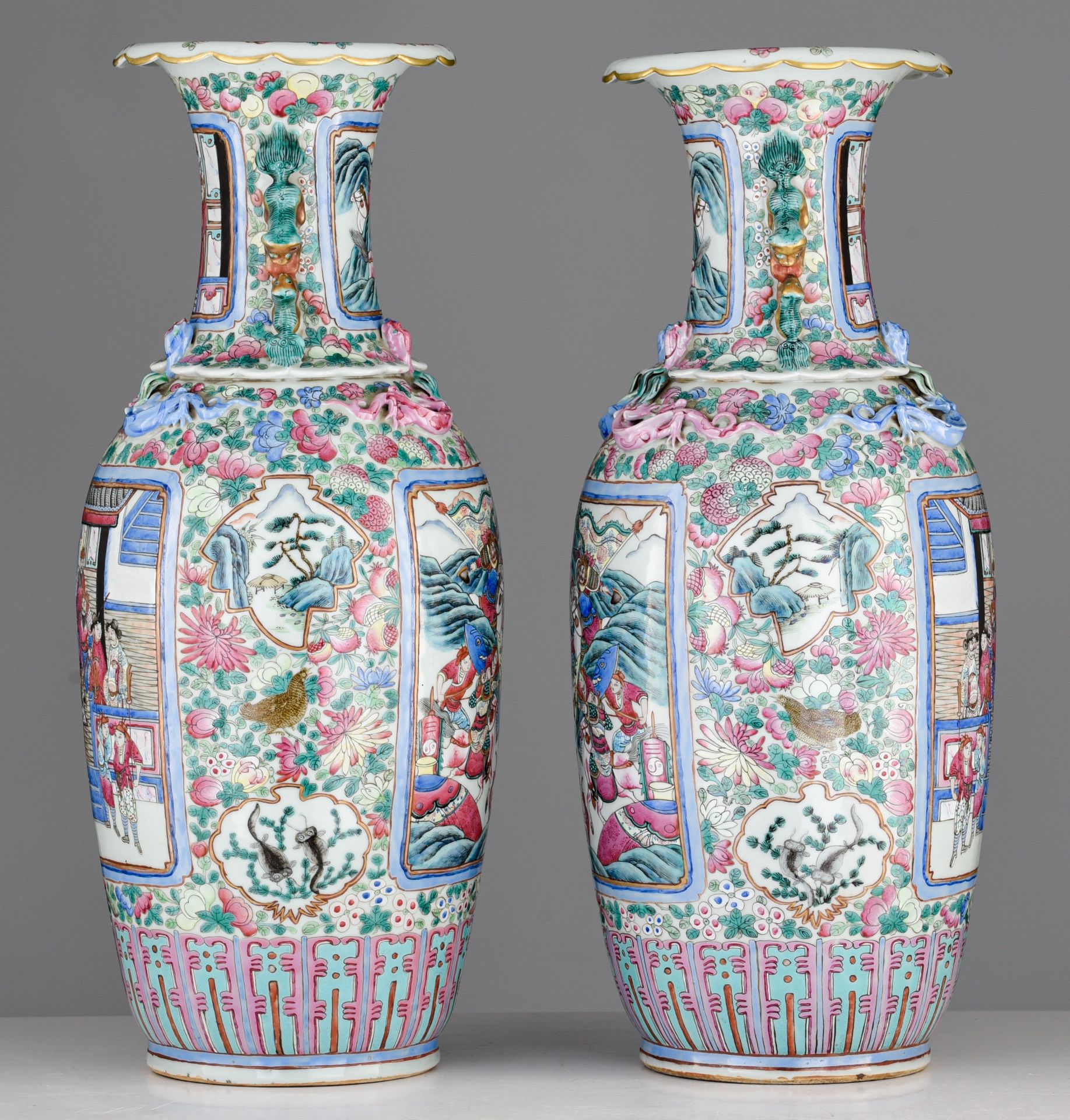 A pair of Chinese famille rose 'Romance of the Three Kingdoms' vases, 19thC, H 62 cm - Image 5 of 7