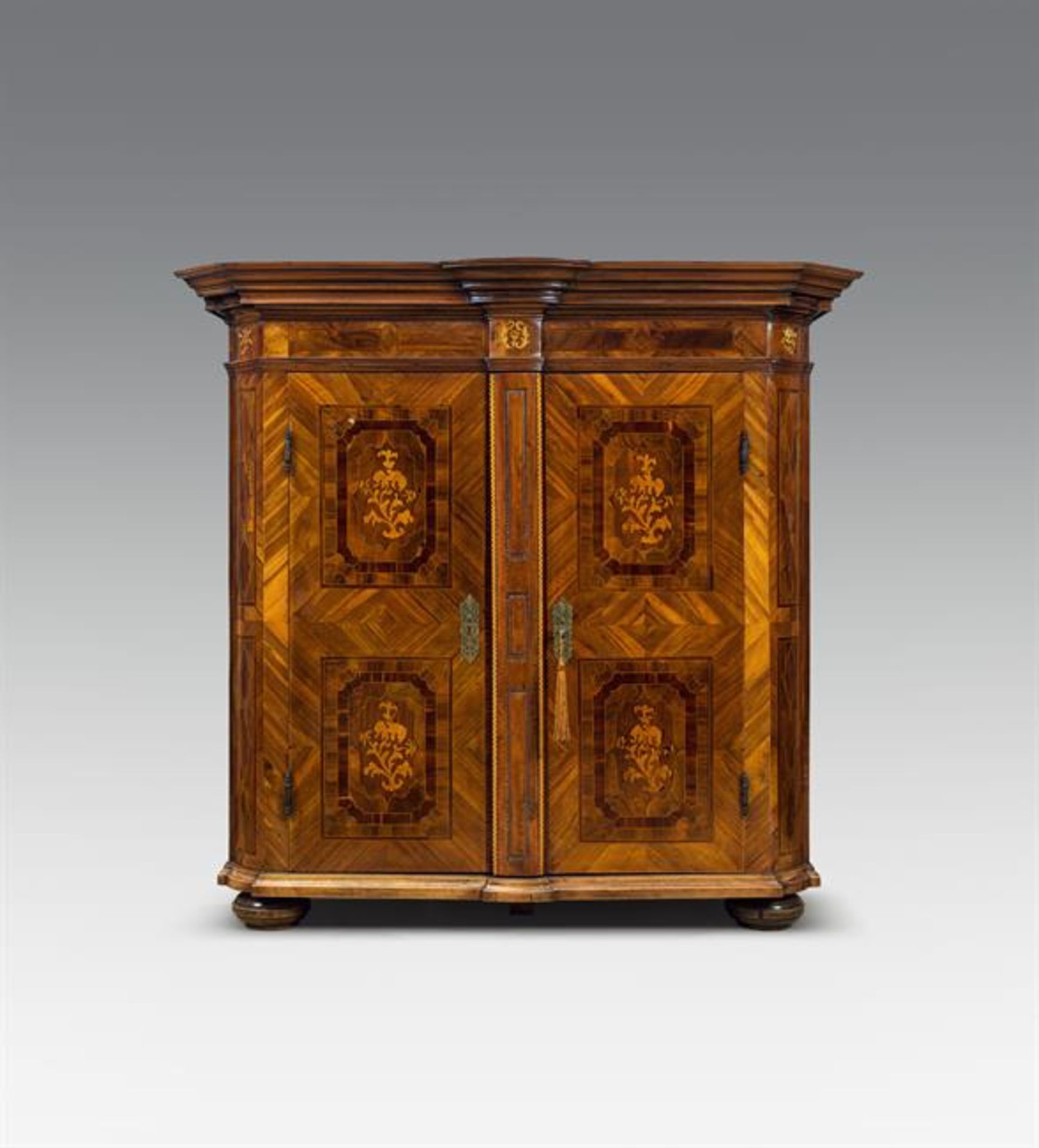 Baroque cabinet