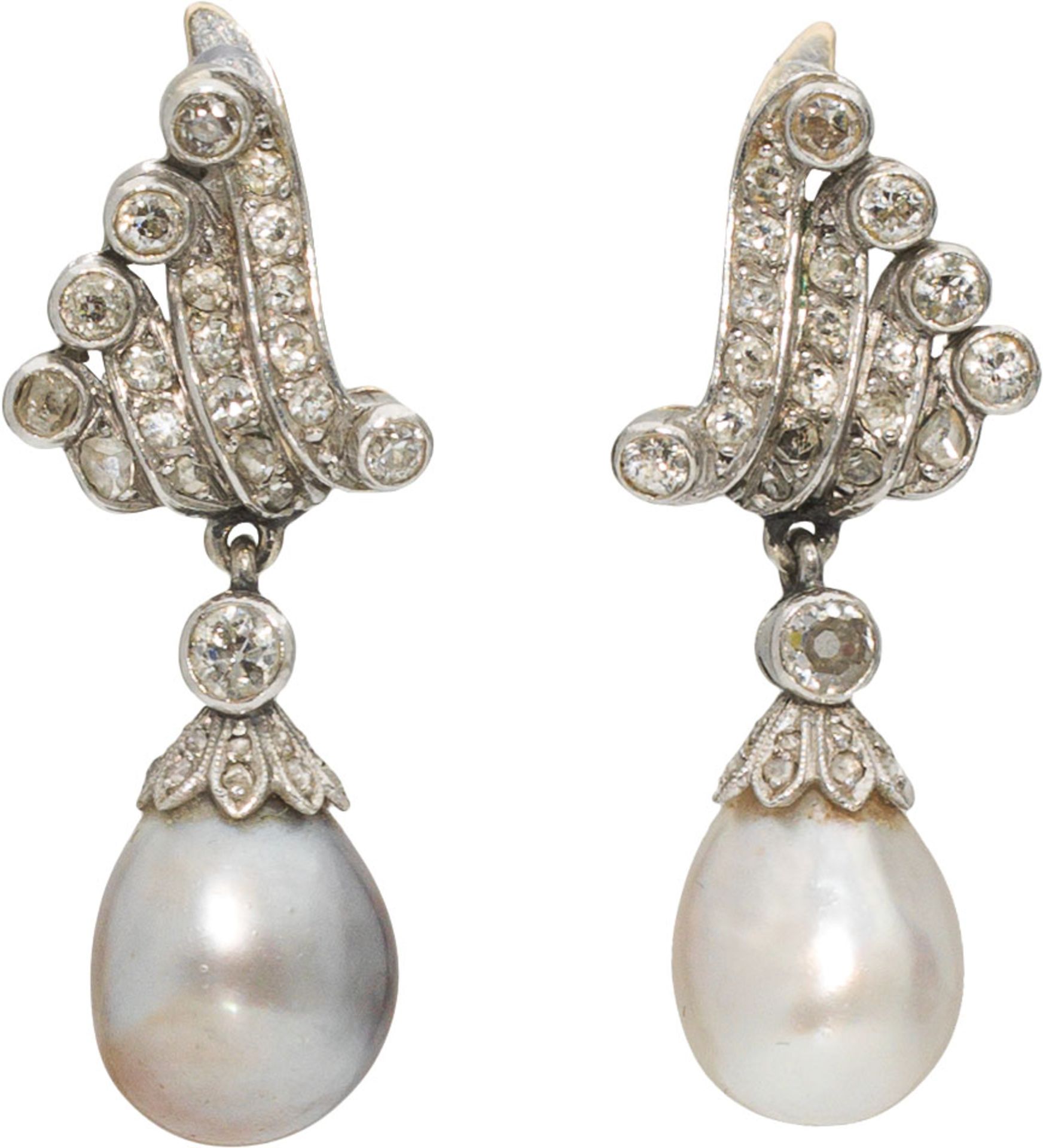 Orient pearl clips with diamonds