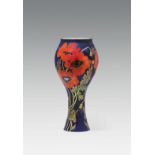 Zsolnay: Große Vase mit Mohnblumen