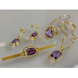 Schmuckset 585 Gelbgold mit Amethysten.