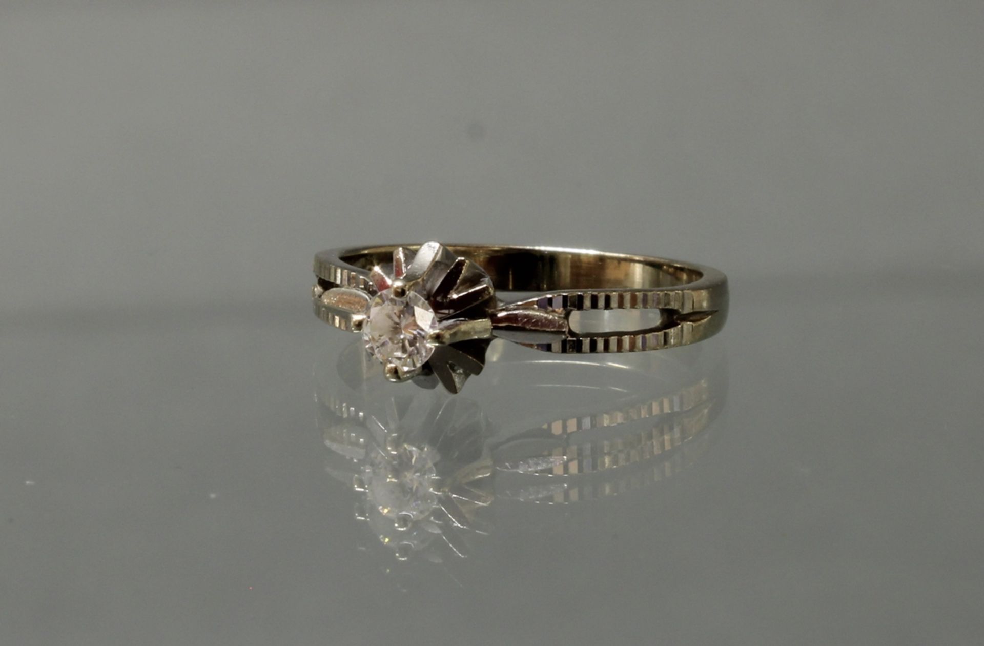 Ring, 1 Brillant ca. 0.15 ct., 3 g, RM 17