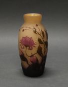 Vase, "Chrysanthemen", Vereinigte Lausitzer Glaswerke AG, Weisswasser, um 1921-29, auf der Wandung 