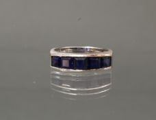 Ring, WG 750, 5 quadratisch facettierte Saphire, 6 g, RM 16