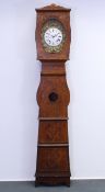 Standuhr, mit Comtoisewerk, um 1870, Weichholzgehäuse mit floraler - und Rankenzier, Werk auf dem Z