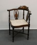 Corner Chair / Eckstuhl, Edwardian, England, Anfang 20. Jh., Lehne mit Einlagen, heller Sitzbezug, 