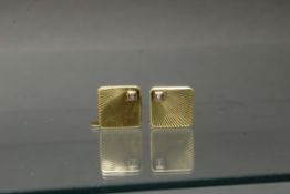 Paar Manschettenknöpfe, GG 585, 2 kleine Diamanten, 10 g