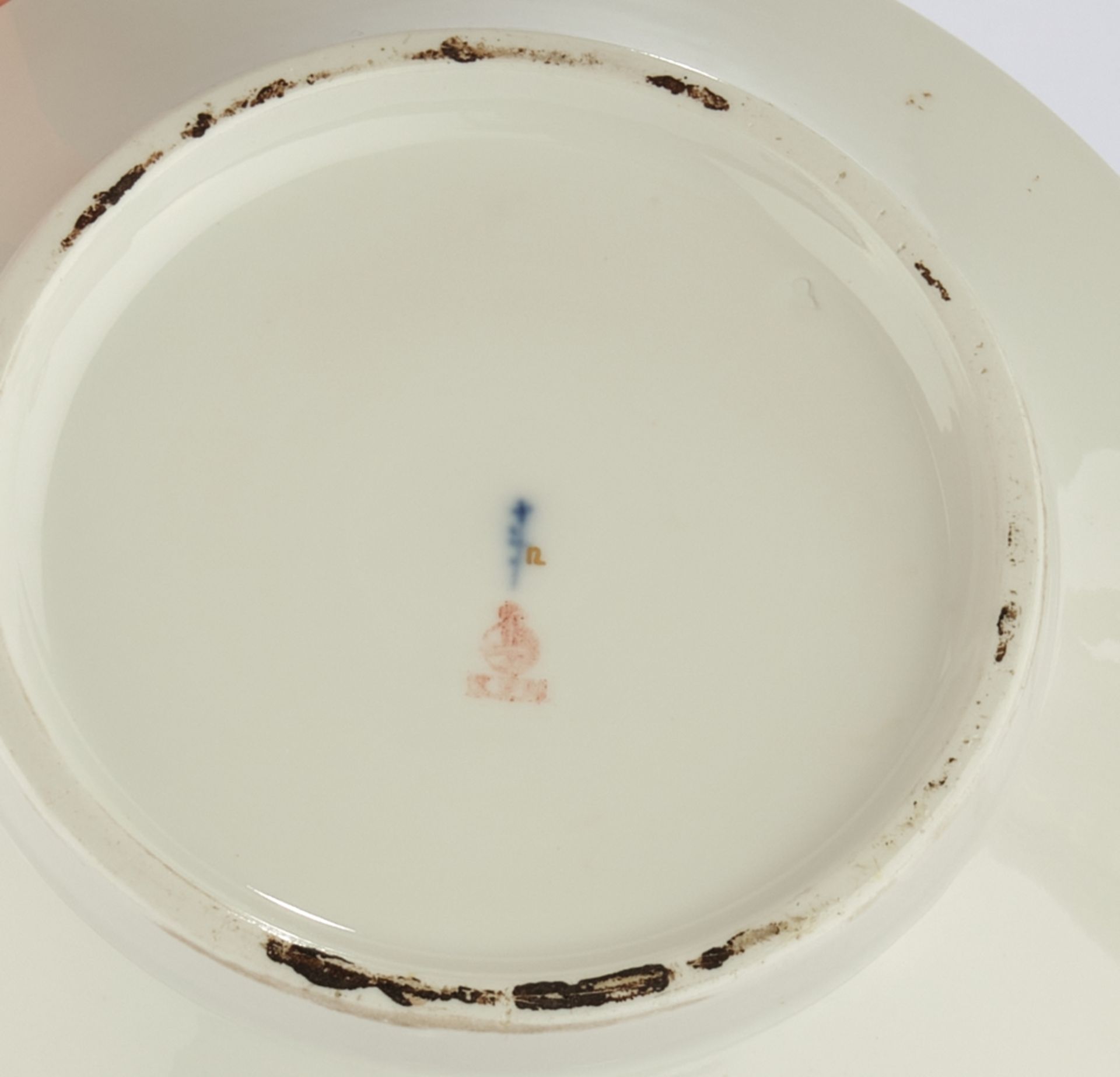 Erinnerungstasse mit Untertasse, KPM Berlin, um 1834, Tasse mit farbig gemalter Ansicht eines Denkm - Image 3 of 4