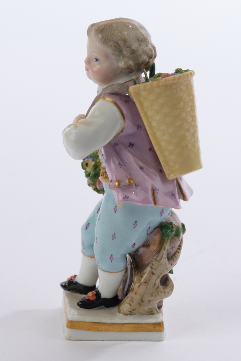 Porzellanfigur, "Gärtnerkind mit Kiepe", Meissen, Schwertermarke, 1850-1924, 1. Wahl, Modellnummer - Image 2 of 5