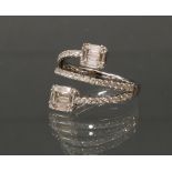 Ring, WG 750, Brillanten und Diamanten zus. ca. 0.96 ct., etwa tw-w/si, 4 g, RM 17.5