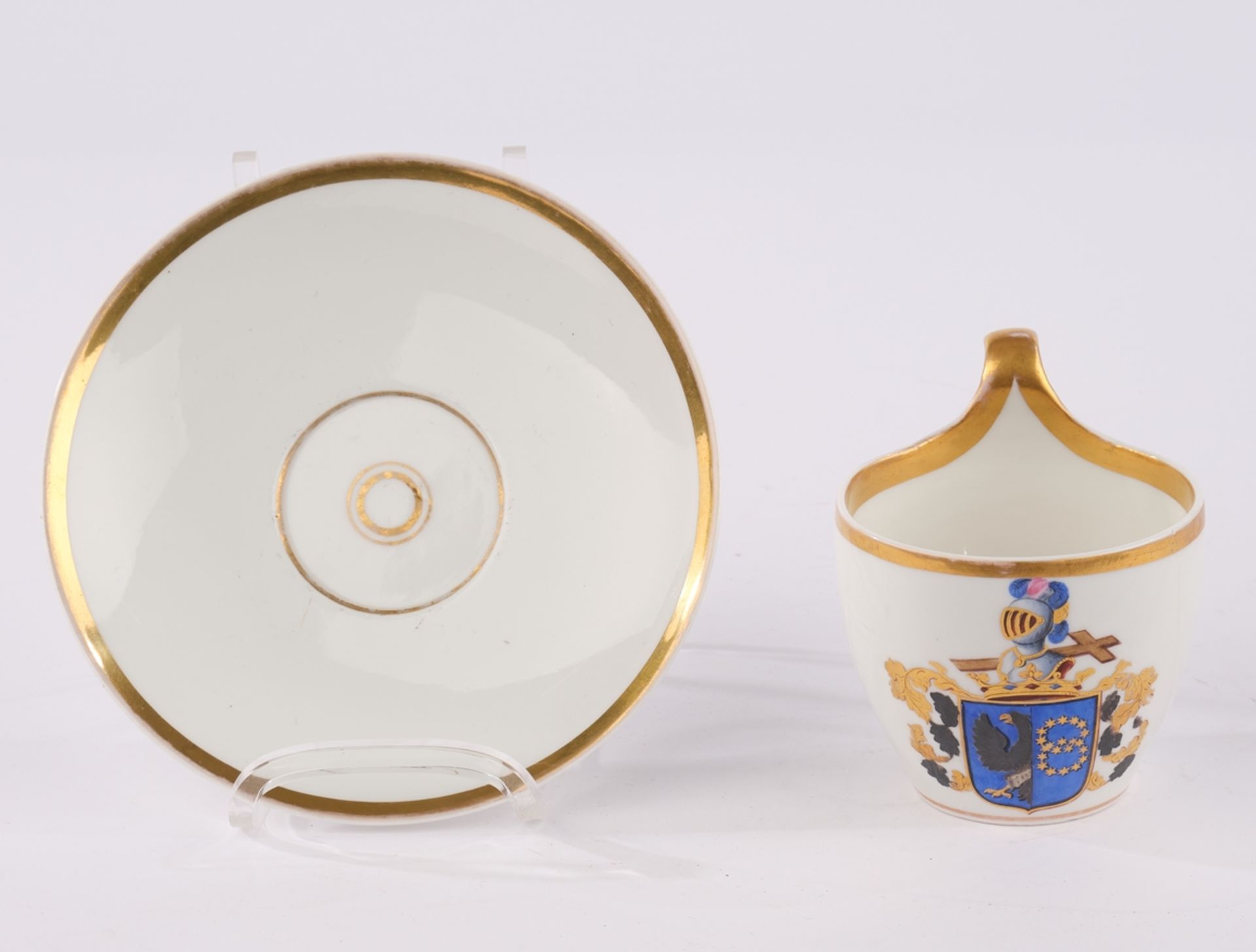 Tasse mit Untertasse, KPM Berlin, 1844-1847/1847-1849, hausgemaltes Wappen der Familie von Graefe,