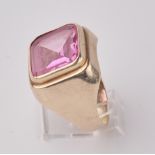 Ring, GG 333, facettierter rosa Zierstein, Gesamtgewicht ca. 8.5 g, RM 19