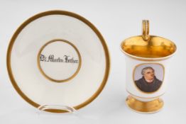 Porträttasse mit Untertasse, "Dr. Martin Luther", KPM Berlin, 1823-1832, glockenförmigeTasse mit fa