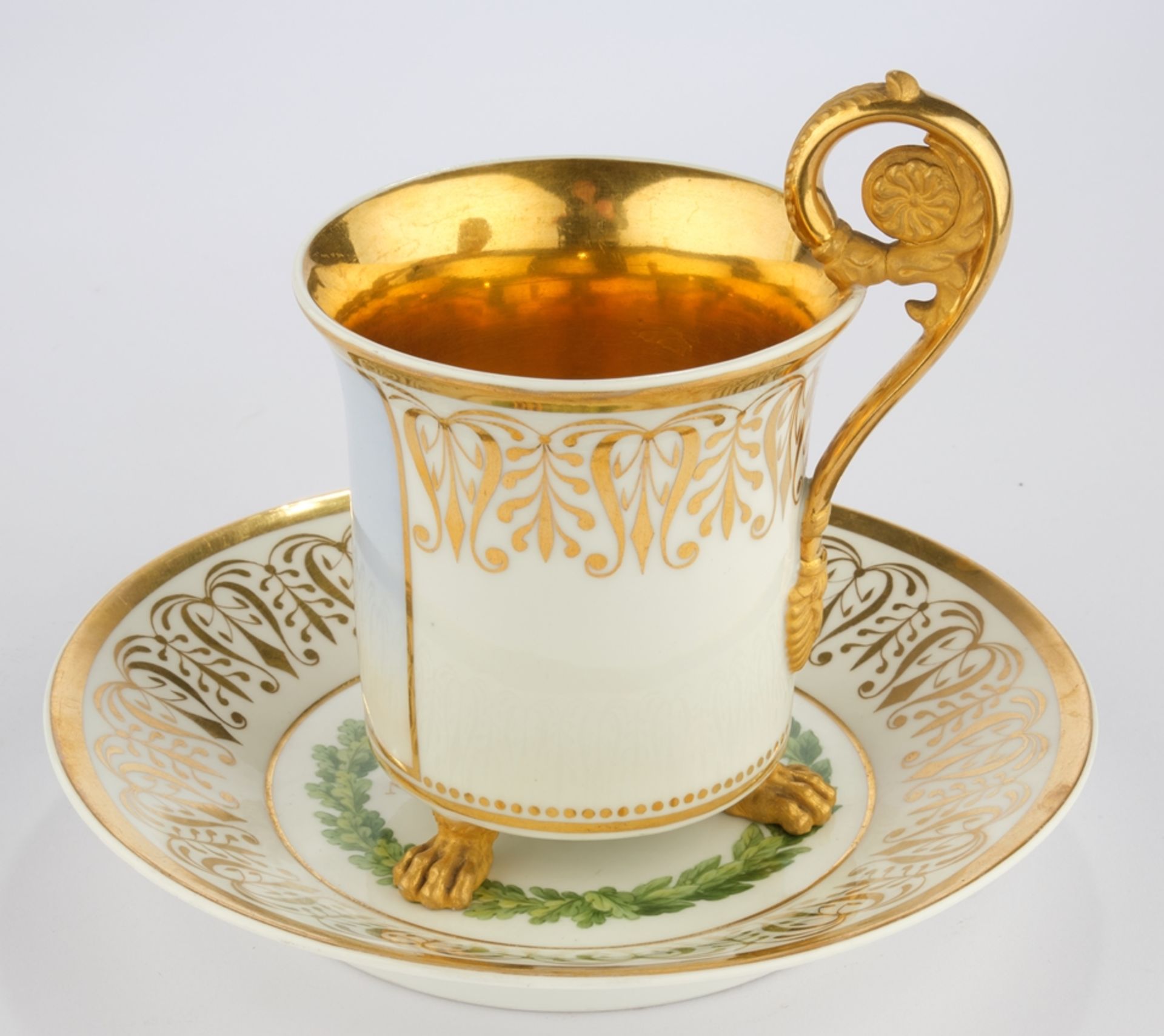 Erinnerungstasse mit Untertasse, KPM Berlin, um 1834, Tasse mit farbig gemalter Ansicht eines Denkm - Image 2 of 4