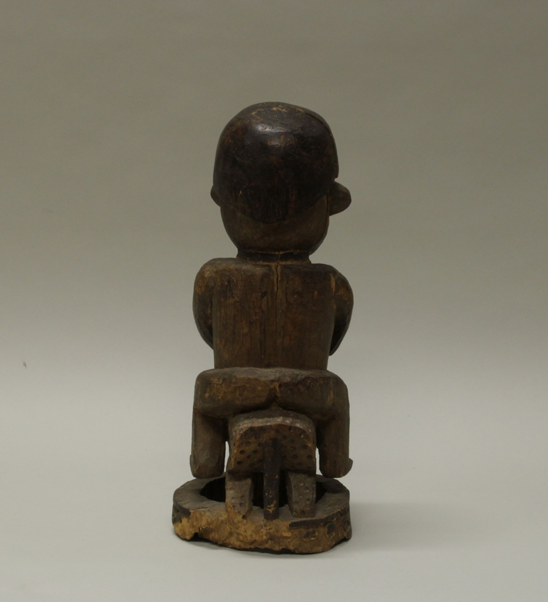 Figur, "Reiter", Kamerun, Afrika, authentisch, Holz, 47 cm hoch, hinten am Sockel Termitenfraß. - Bild 3 aus 5