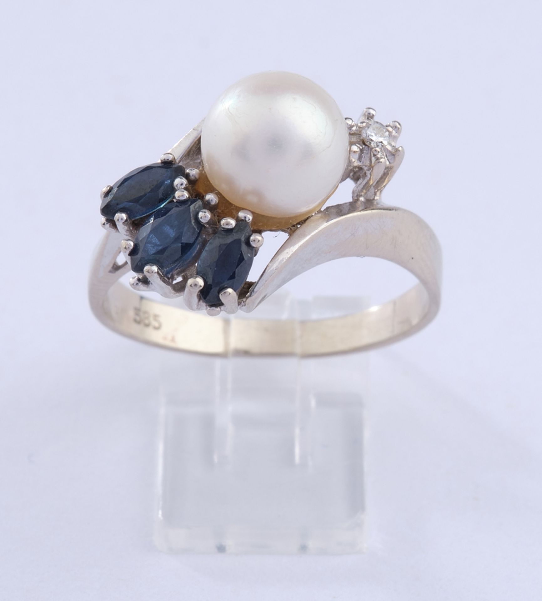 Ring, WG 585, 3 Navette-Saphire, Perle, Brillant, 4.38 g, RM 18