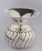 Vase, Silber 999, deutsch, gebauchte Wandung mit gedrehten Zügen, ausgestellte Mündung, 14 cm hoch,