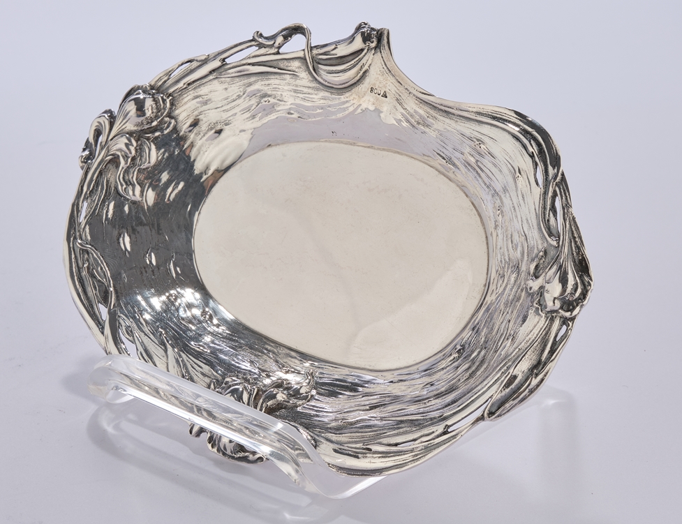 Ablageschale, Silber 800, floraler Jugendstil-Dekor, ovalförmig, 2 x 20 x 14 cm, ca. 160 g - Image 2 of 3