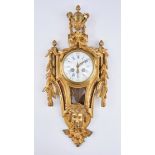 Cartel-Uhr, Frankreich, 2. Hälfte 19. Jh., Gehäuse aus vergoldeter Bronze mit Maskaron, Lorbeer und