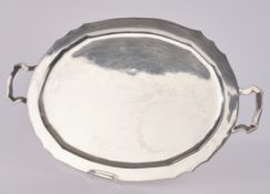 Tablett, Silber 925, Mexiko, ovalförmig, zwei Handhaben, 57.5 x 37 cm, ca. 1.550 g, Gebrauchsspuren