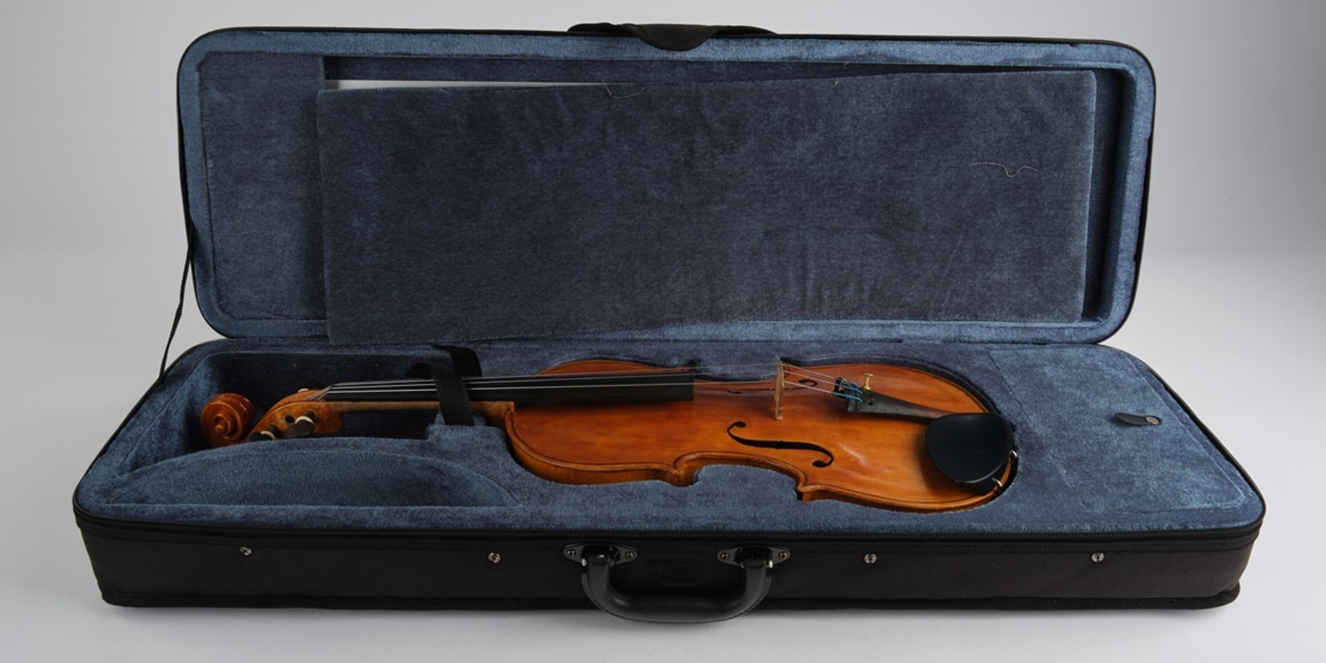 Violine, Italien, Bovisio, 1956, im Korpusboden ein handschriftlich bezeichnetes Etikett "PIERO PAR - Image 4 of 10